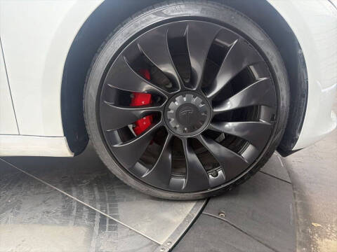 2023 Tesla Model 3 Performance