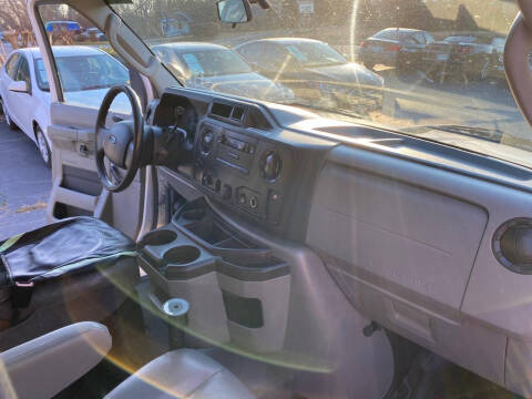 2014 Ford E-Series E-150