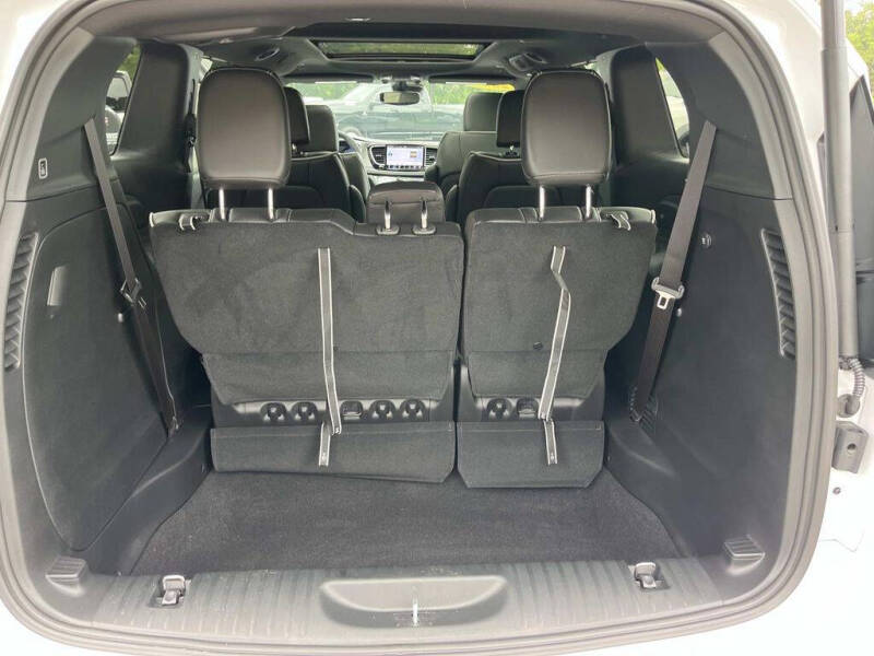 2027 Chrysler Pacifica Limited
