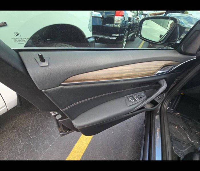 2019 BMW 5 Series 540i