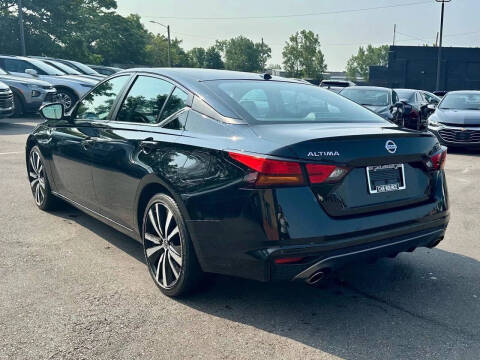 2021 Nissan Altima 2.5 SR