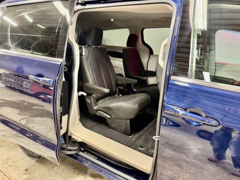 2017 Chrysler Pacifica Touring