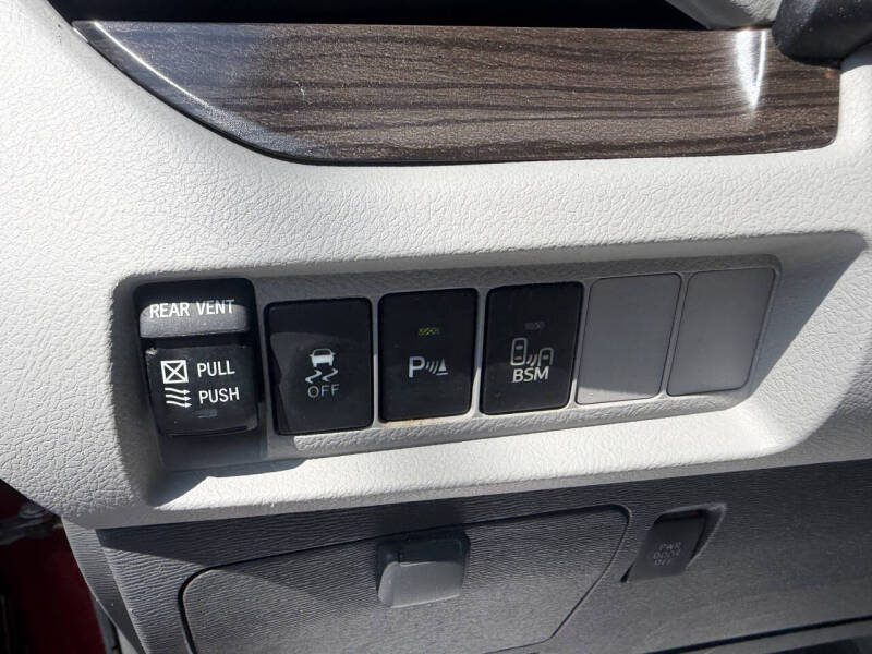 2016 Toyota Sienna XLE Premium 7-Passenger