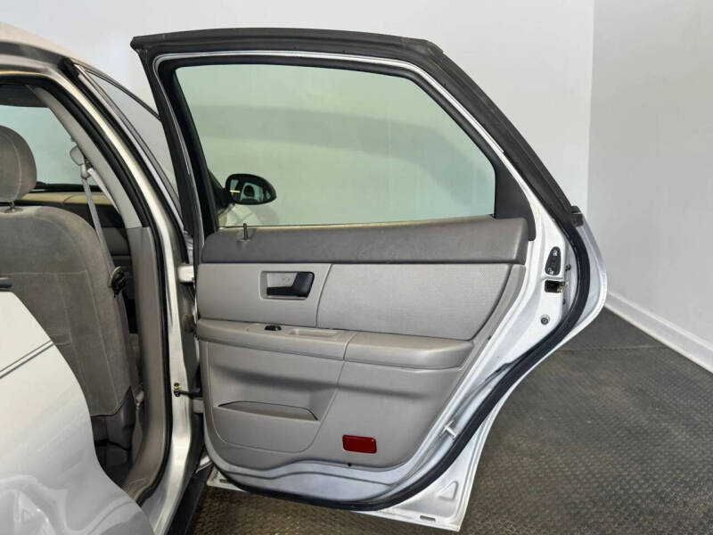 2007 Ford Taurus SE