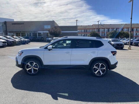 2025 Volkswagen Taos SEL 4Motion