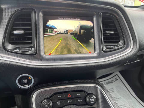 2015 Dodge Challenger SXT Plus