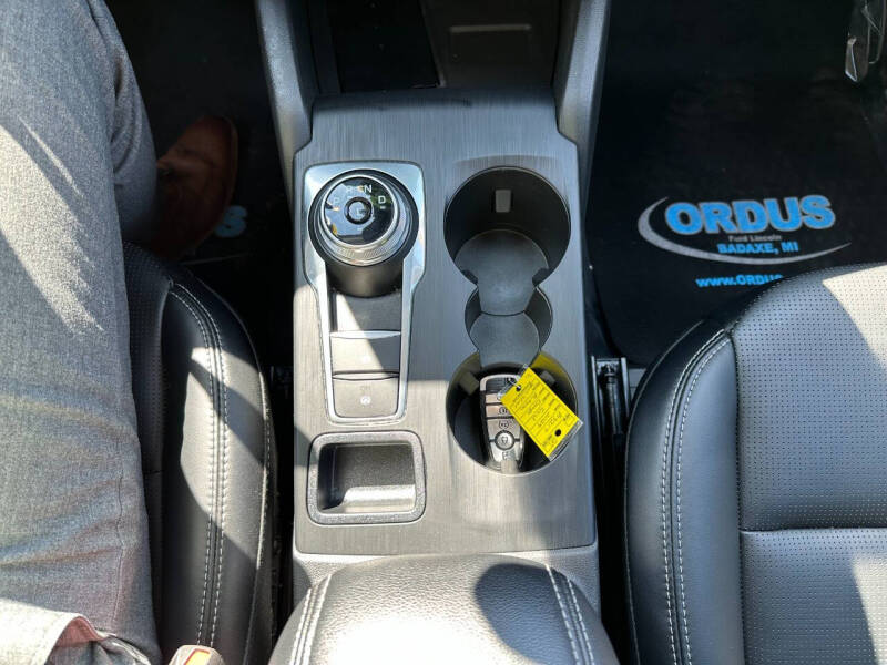 2025 Ford Escape Platinum