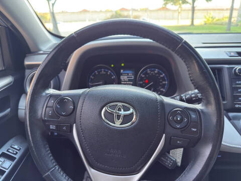 2017 Toyota RAV4 XLE