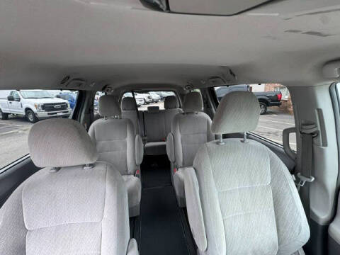 2019 Toyota Sienna LE 7-Passenger