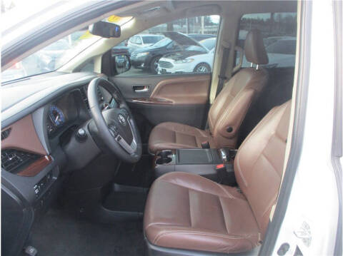 2019 Toyota Sienna Limited Premium 7-Passenger