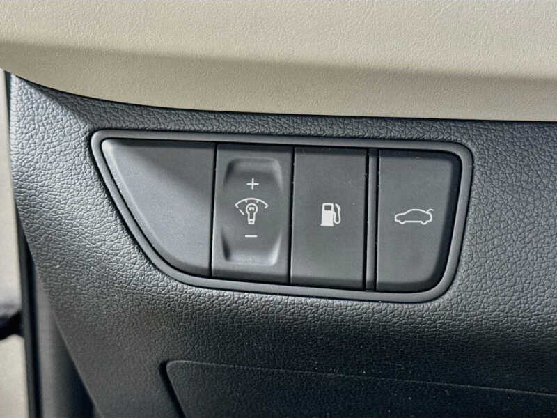 2023 Genesis G70