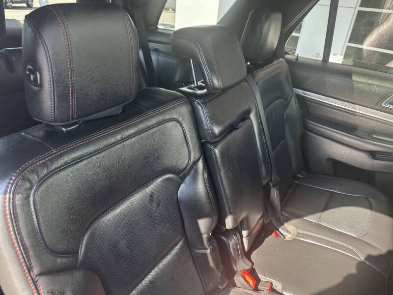 2017 Ford Explorer Sport