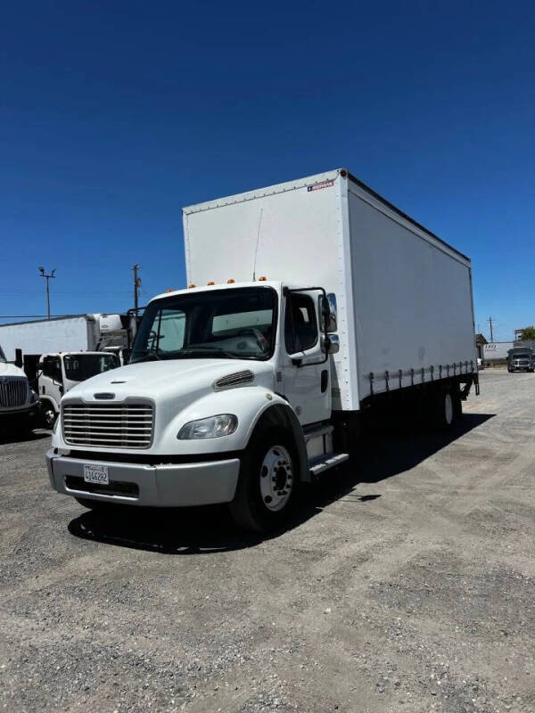 2018 Freightliner M2 106