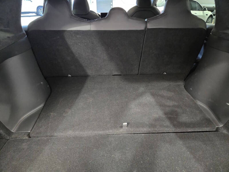 2023 Tesla Model X Standard Range
