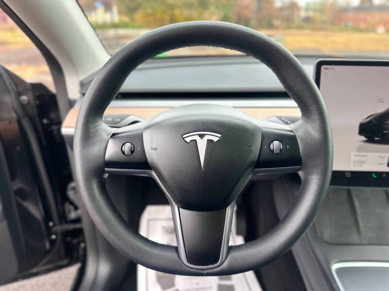 2025 Tesla Model Y Long Range