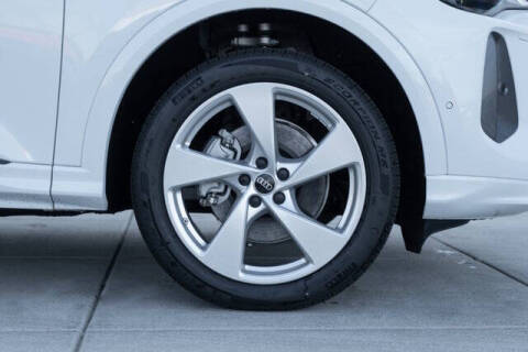 2025 Audi Q5 quattro Premium Plus TFSI