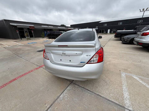 2014 Nissan Versa 1.6 S