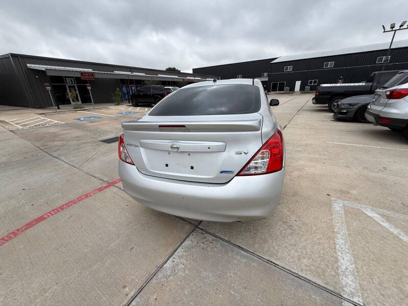 2014 Nissan Versa 1.6 S