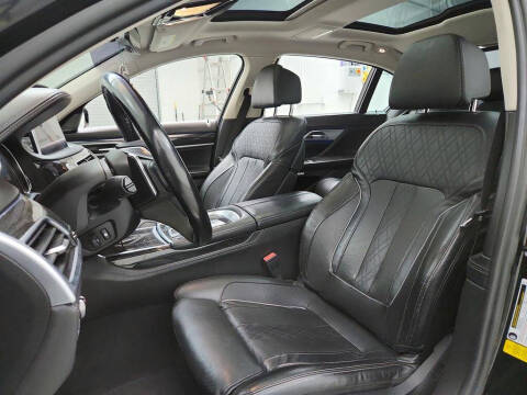 2017 BMW 7 Series 740i