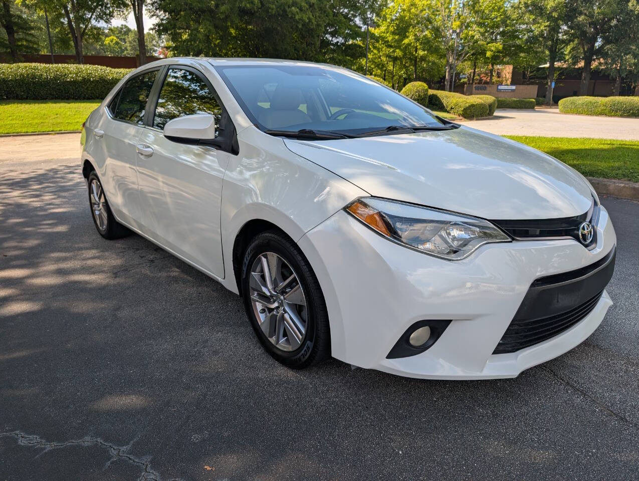 White 2014 Toyota Corolla Sedan Front-Wheel Drive Continuously Variable Transmission