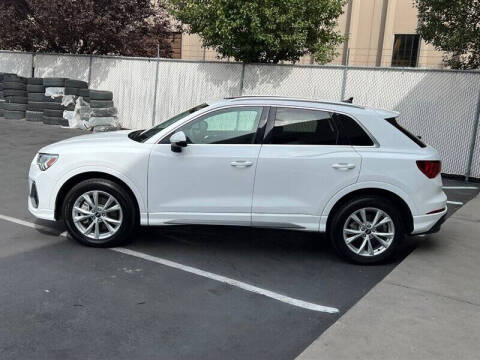2023 Audi Q3 quattro S line Premium 45 TFSI