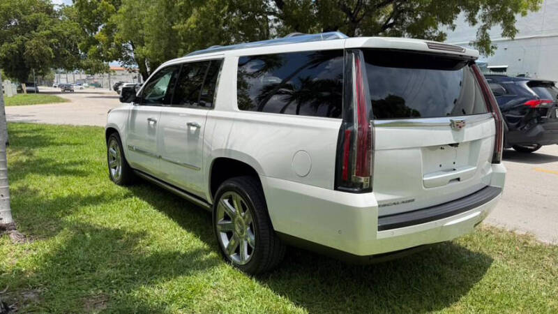 2017 Cadillac Escalade ESV Premium Luxury
