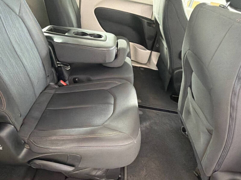 2019 Chrysler Pacifica LX