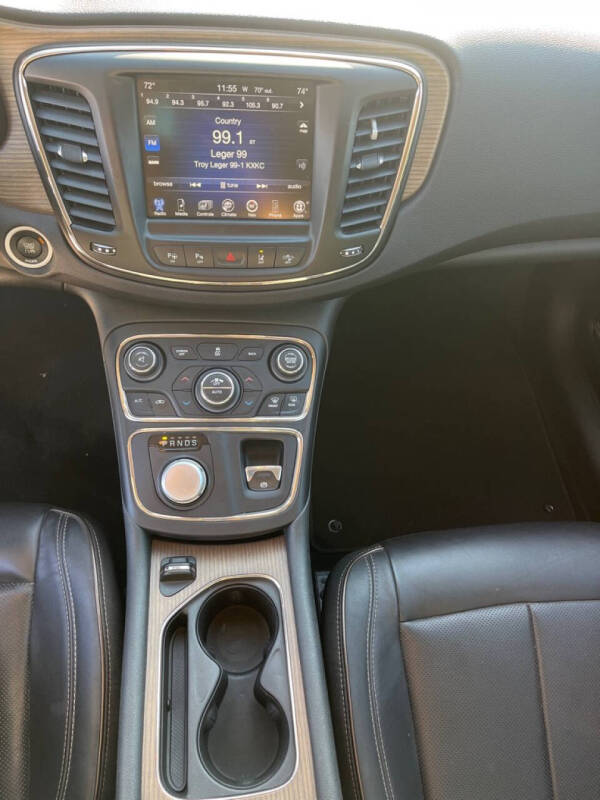 2015 Chrysler 200 C