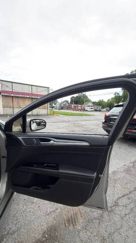 2016 Ford Fusion SE