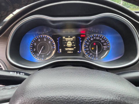 2016 Chrysler 200 Limited