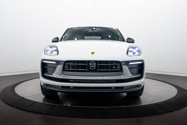2026 Porsche Macan T