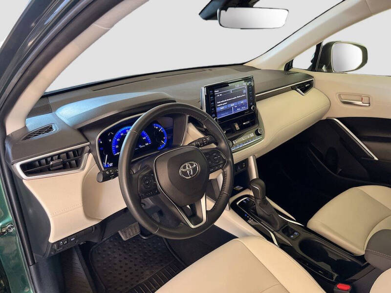 2022 Toyota Corolla Cross XLE