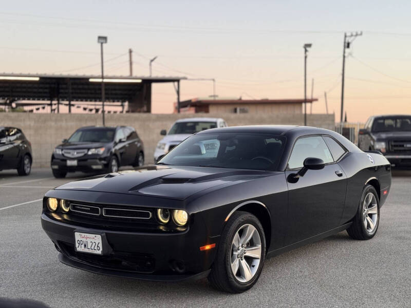 2015 Dodge Challenger SXT