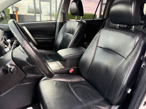 2011 Toyota Highlander SE