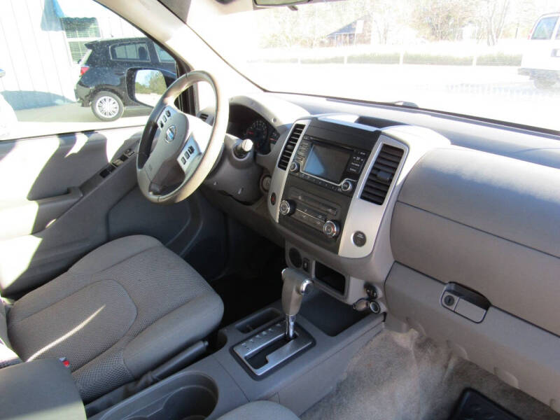 2017 Nissan Frontier SV