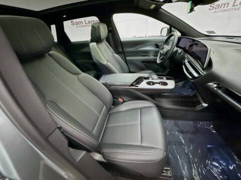 2024 Cadillac LYRIQ Tech