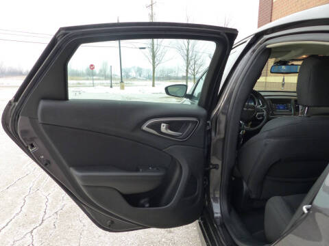 2016 Chrysler 200 Limited