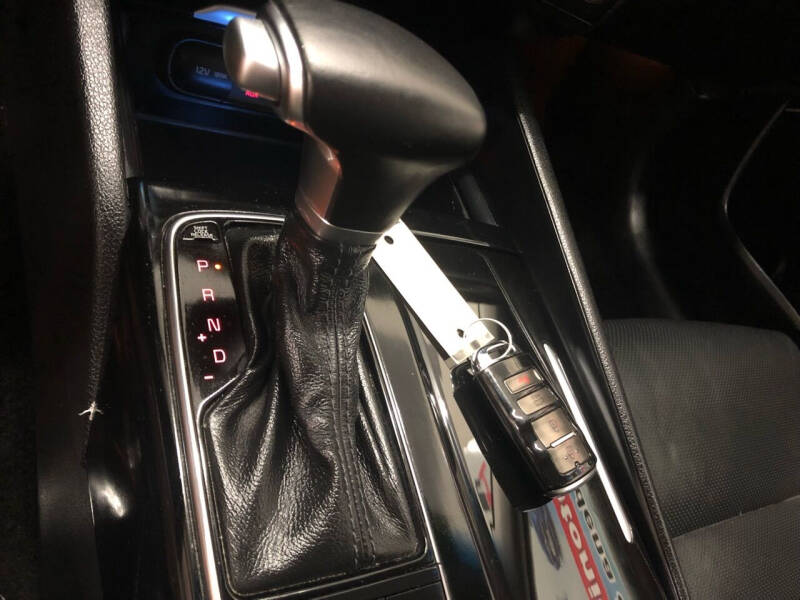 2017 Kia Cadenza Premium