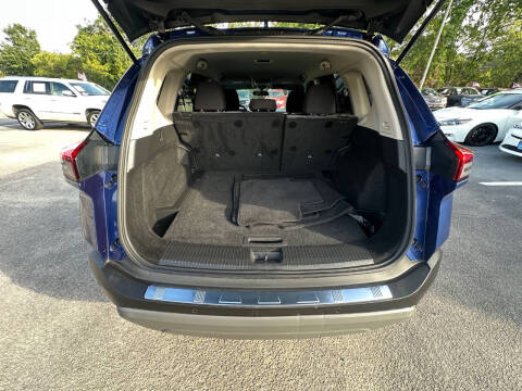 2022 Nissan Rogue SV