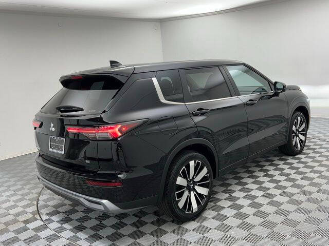2025 Mitsubishi Outlander SE