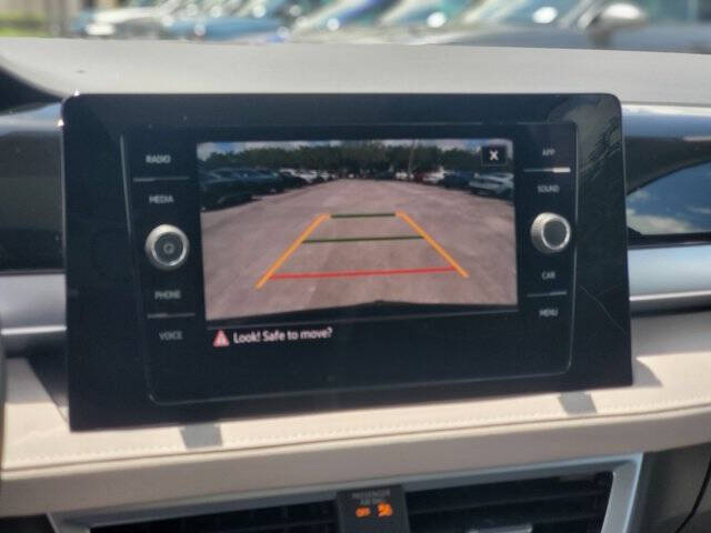 2025 Volkswagen Taos SE