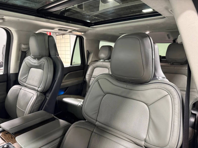 2022 Lincoln Navigator Black Label