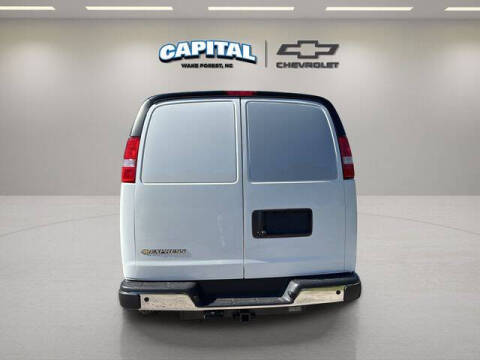 2025 Chevrolet Express 2500