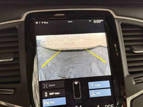 2020 Volvo XC90 T6 Momentum 6-Passenger