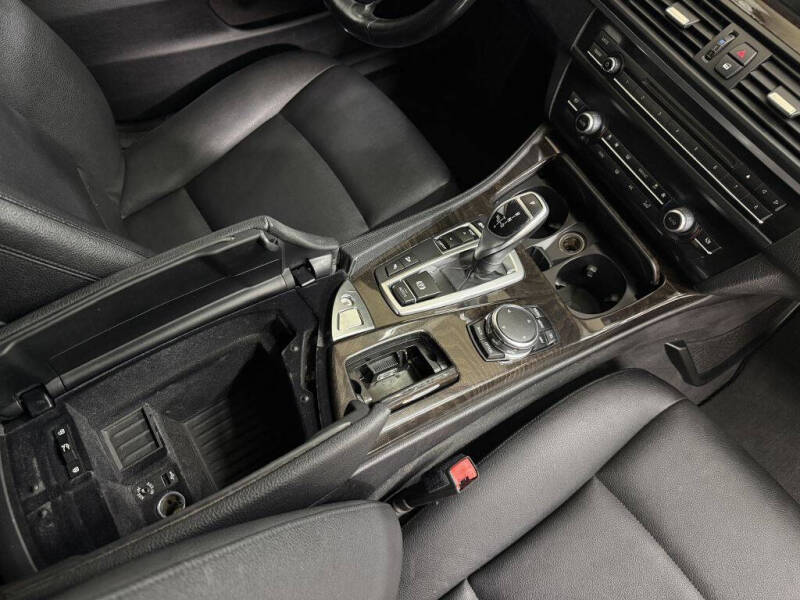2016 BMW 5 Series 528i xDrive