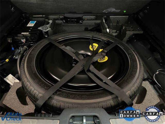 2025 Volvo XC60 B5 Plus Dark Theme