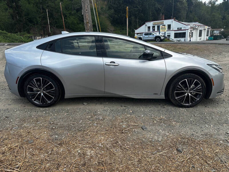 2025 Toyota Prius XLE