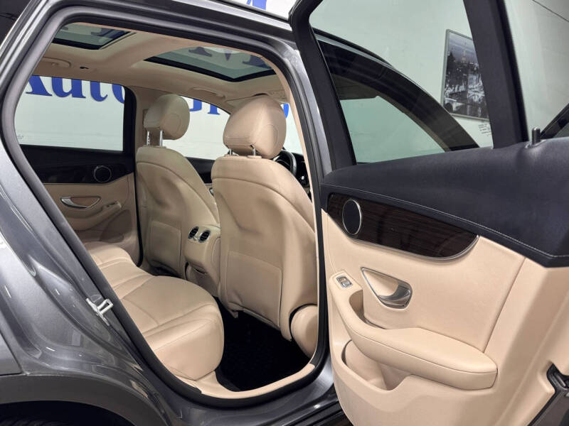 2017 Mercedes-Benz GLC GLC 300