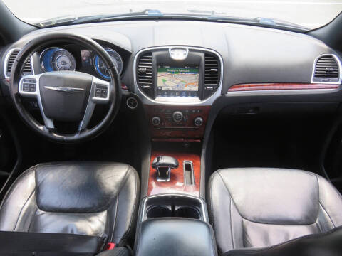 2012 Chrysler 300 Limited