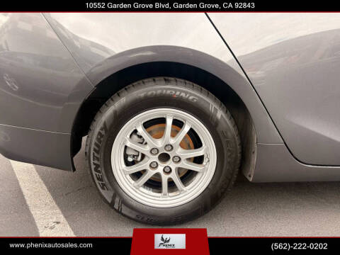 2016 Toyota Prius Two